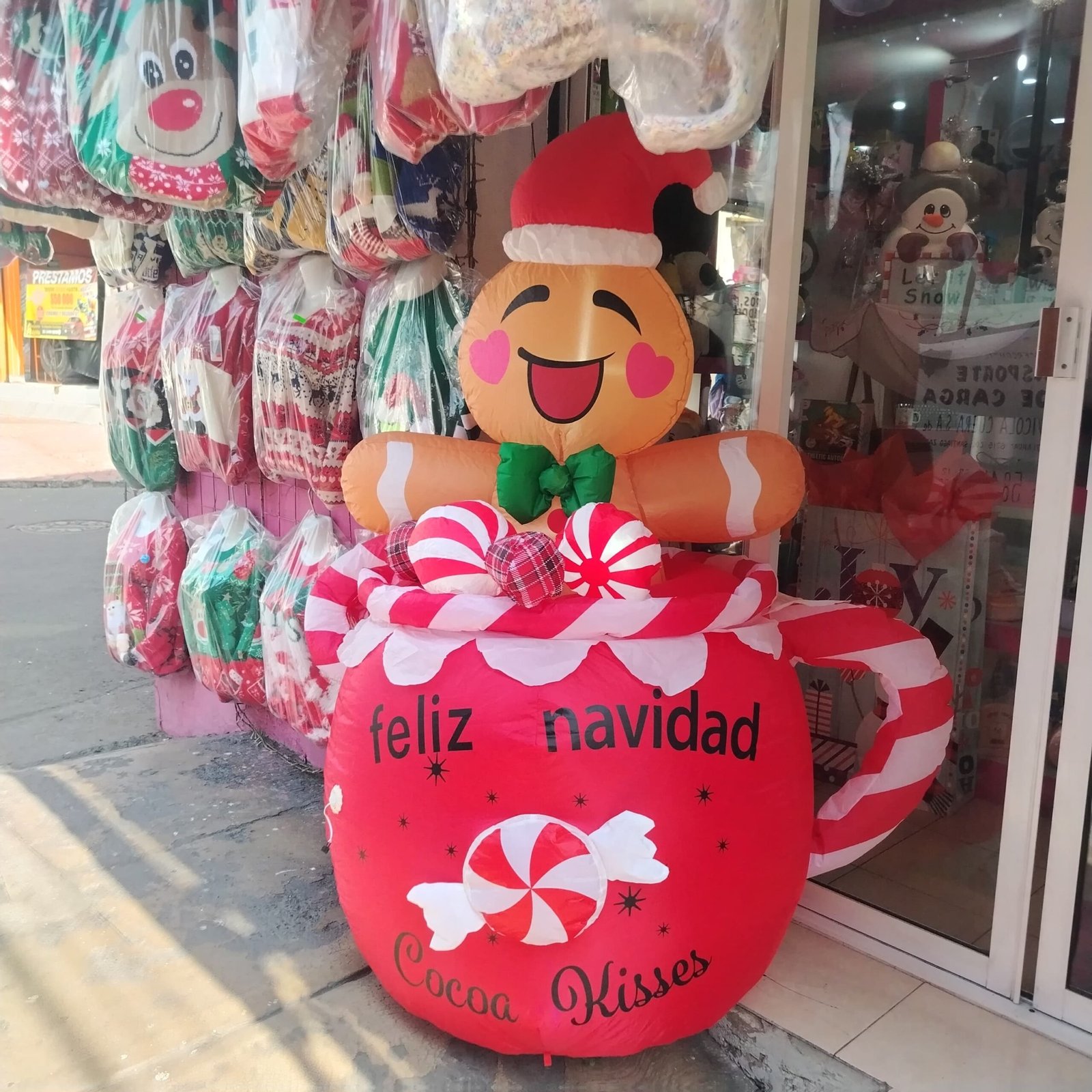 IMG-20251129-WA0246 Inflable Navideño Taza de Cacao con Galleta de Jengibre Gigante - Imagen 1